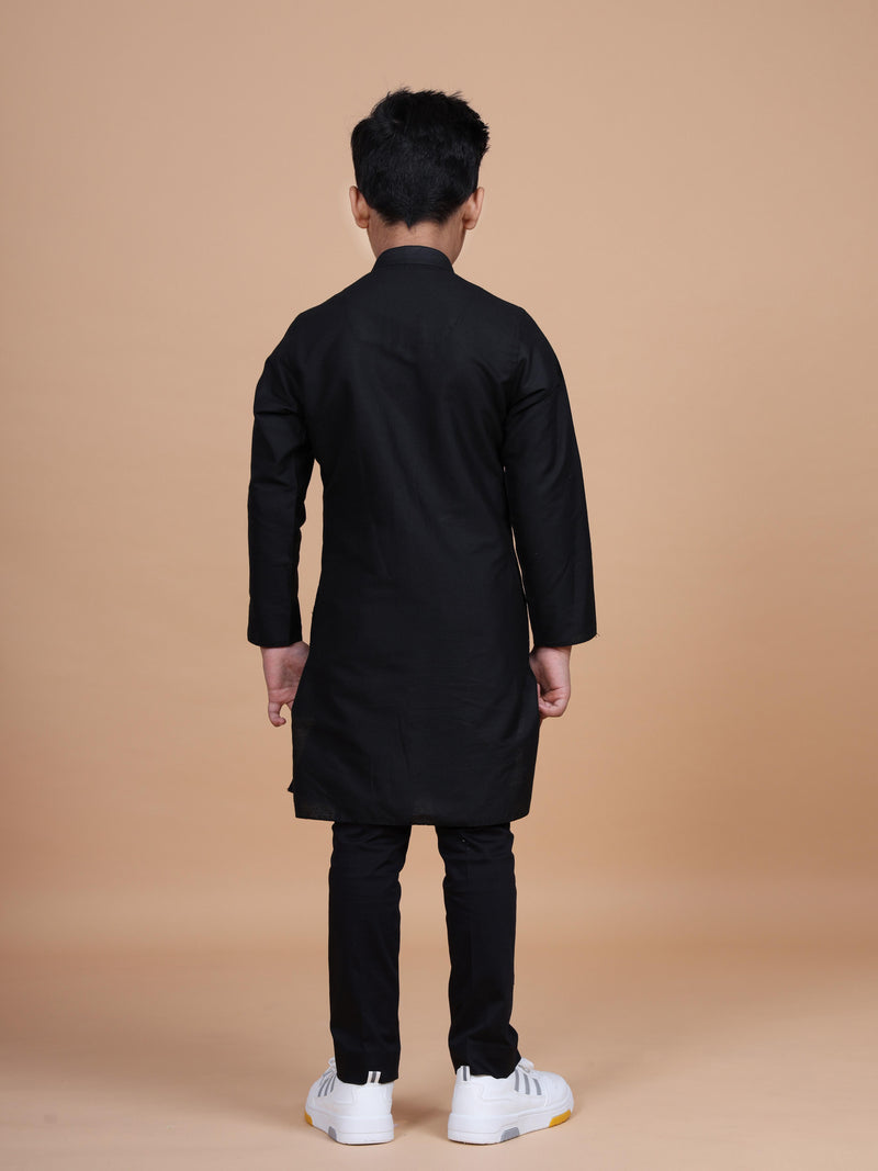 GEOMETRICAL STITCH LINE TEXTURED KURTA