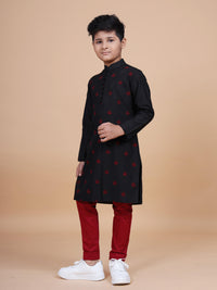 THE PINTUCKED BUTTI LOOP BUTTON KURTA