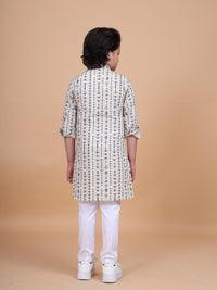 THE LINEAR PRINT SHORT KURTA