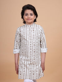 THE LINEAR PRINT SHORT KURTA