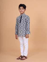 THE LINEAR PRINT KURTA