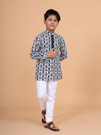 THE LINEAR PRINT KURTA