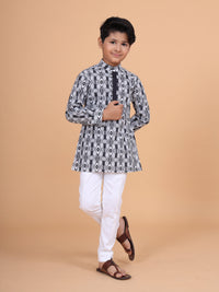 THE LINEAR PRINT KURTA