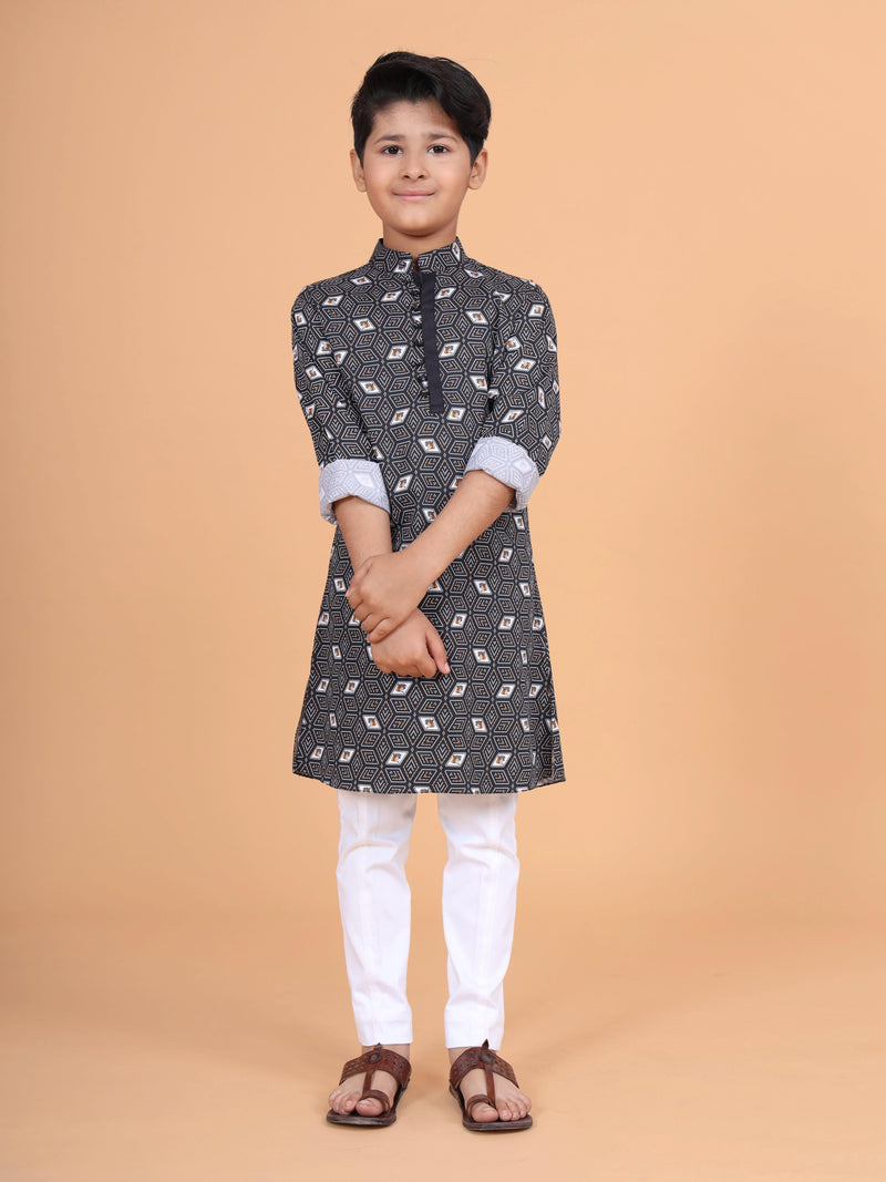 SHORT PRINTED TUNIC WITH LOOP BUTTON CLOSURE