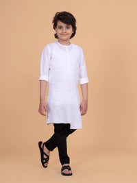 THE IRREGULAR EMBROIDERY ROUND NECK KURTA