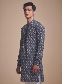 THE GEOMTERIC PRINTED KURTA