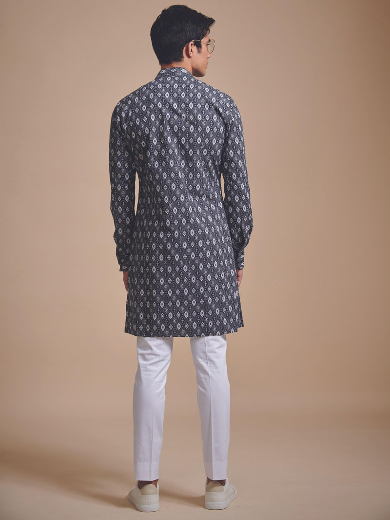 THE GEOMTERIC PRINTED KURTA