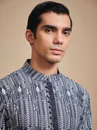 THE LINEAR PRINT KURTA