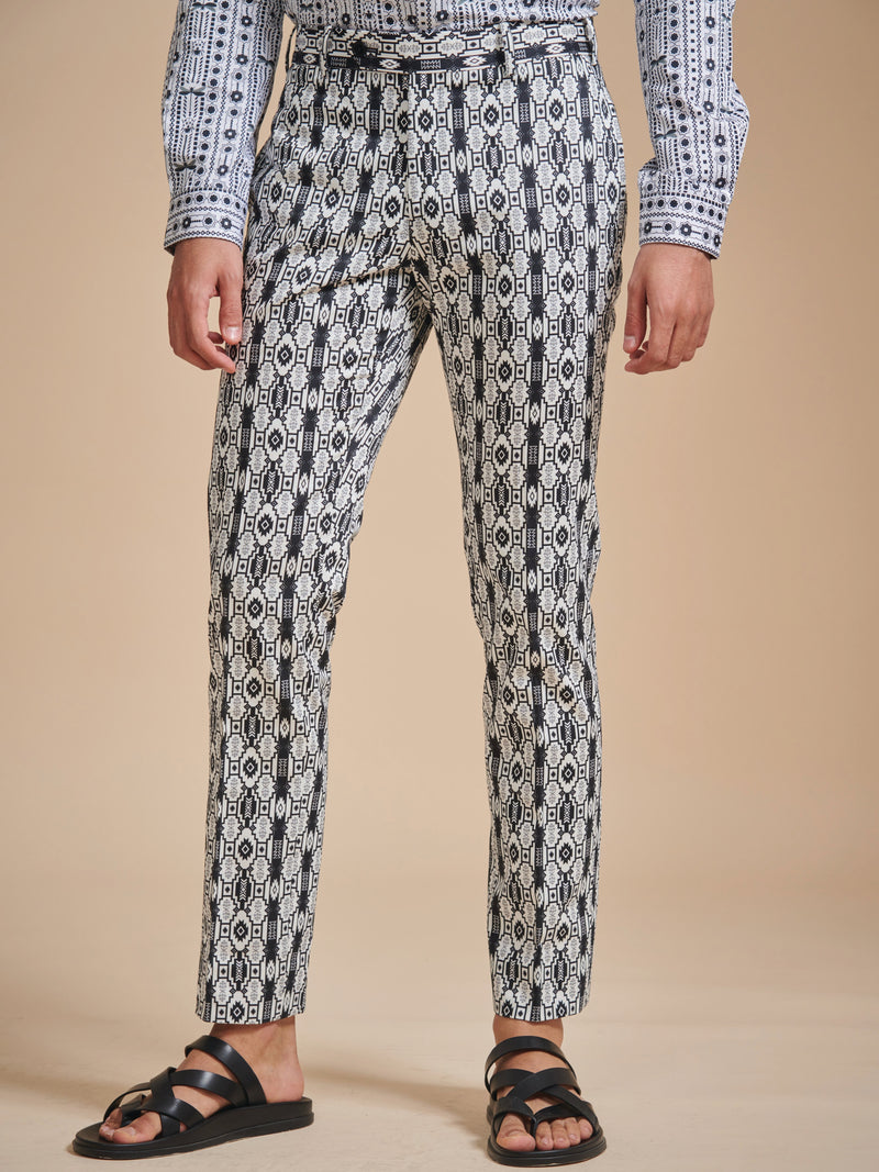 STYLISED TAPERED PANT