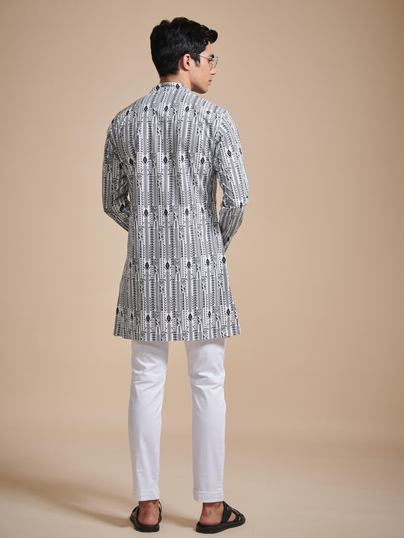 THE LINEAR PRINT SHORT KURTA