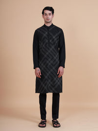 GEOMETRICAL STITCH LINE TEXTURED KURTA